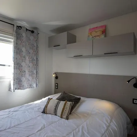 Pour 4 Dans Un Domaine Avec Piscine