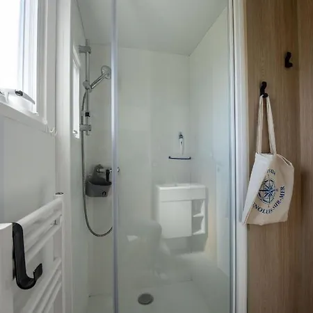 Pour 4 Dans Un Domaine Avec Piscine Chalet