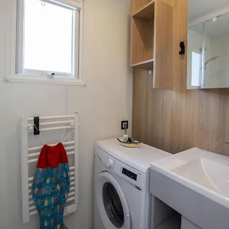 Pour 4 Dans Un Domaine Avec Piscine Σαλέ