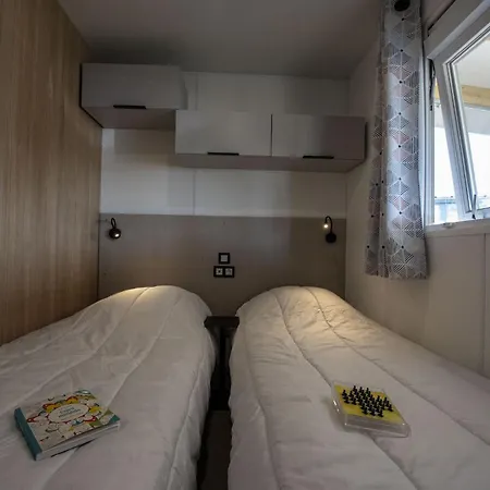 Pour 4 Dans Un Domaine Avec Piscine Σαλέ