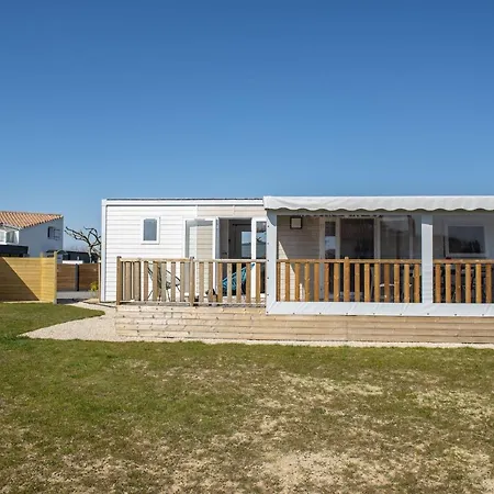 Chalet Pour 4 Dans Un Domaine Avec Piscine