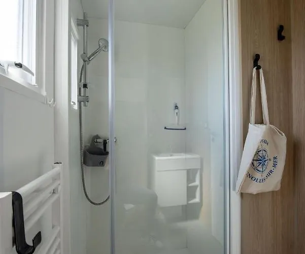 Pour 4 Dans Un Domaine Avec Piscine 샬레